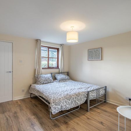 Modern Studio Flat In Wellington, Telford ويلينغتون المظهر الخارجي الصورة